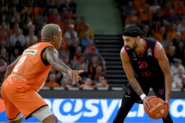 通过引进多 通过引进多