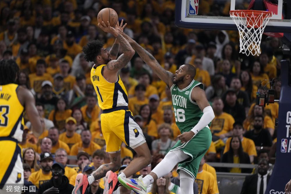 发球迷的热 发球迷的热